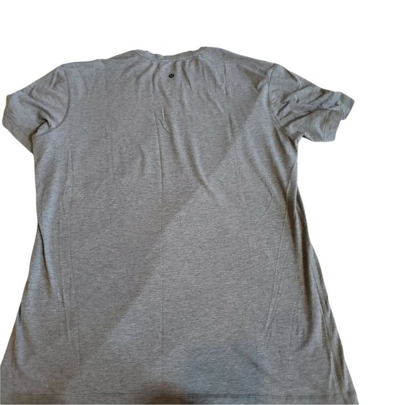 Lululemon T-Shirt Mens  P2P 20' Workout Gym Short Sleeve Gray Crew neck Soft - Picture 4 of 8